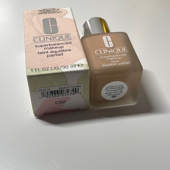 NIB Clinique Superbalanced Makeup 32 BREEZE (VF-N)/CN 02 Breeze(VF) 1oz /30 ml - Picture 2 of 4
